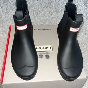 COPY - Kids Hunter rain boots SZ 5.